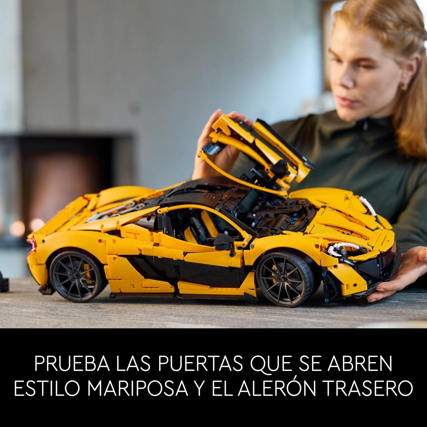 LEGO Technic McLaren P1, Maqueta de Coche de Carreras a Escala para Adultos, Set de Construcción Coleccionable, Regalo para Aficionados a los Supercoches y al Motor 42172