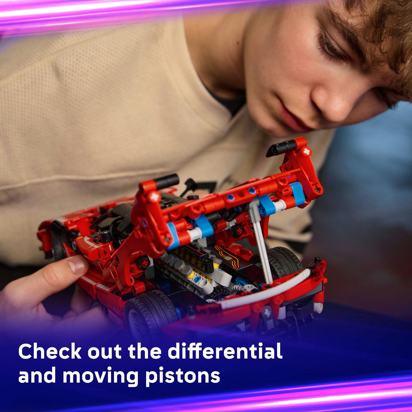 LEGO Technic Ferrari FXX K, Maqueta de Coche de Carreras con Motor V12, Diferencial y Pistones Móviles, Regalo para Niños y Niñas de 10+ Años 42212
