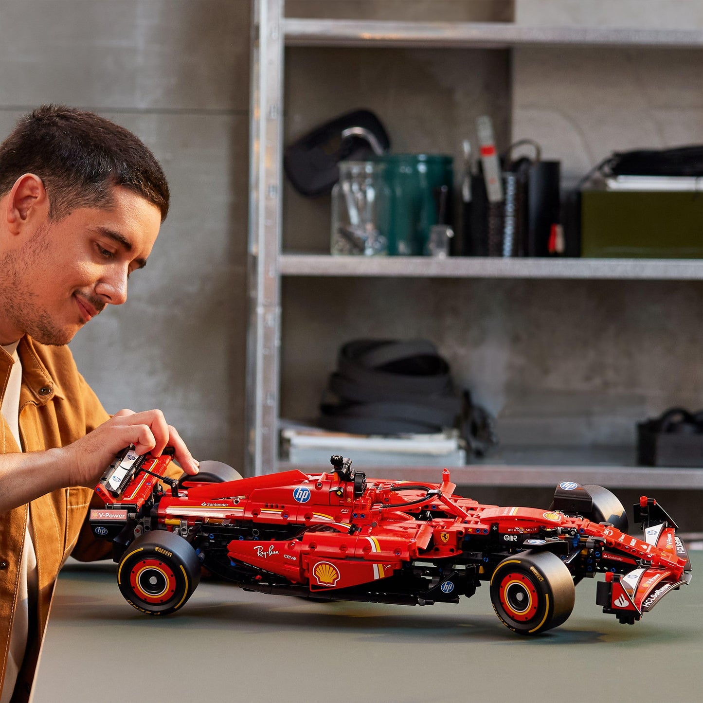 LEGO Technic Coche Ferrari SF-24 F1, Maqueta de Vehículo de Carreras Rojo para Construir y Coleccionar, Regalo para Aficionados a la Fórmula 1, Adultos y Coleccionistas 42207